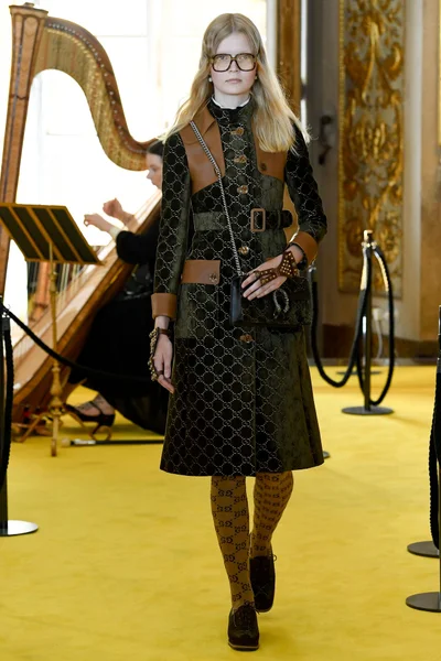 Look 105